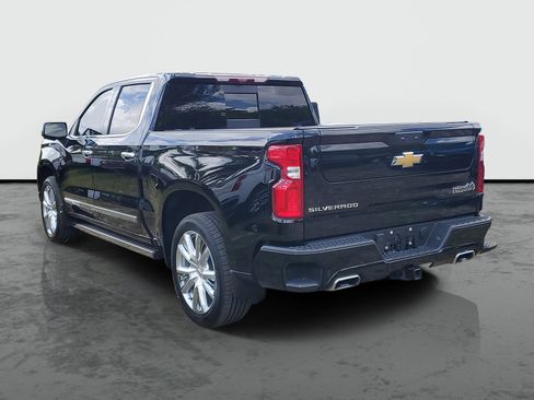 Used 2024 Chevrolet Silverado 1500 High Country AWD/4WD image 3