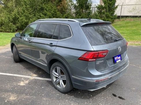 Used 2020 Volkswagen Tiguan SEL AWD/4WD image 4
