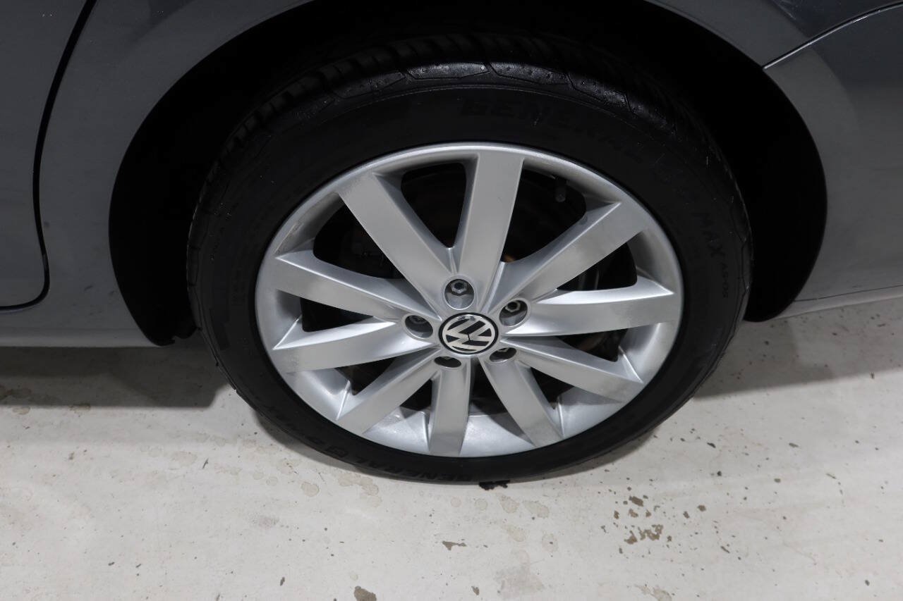 Used 2013 Volkswagen Jetta TDI FWD image 36