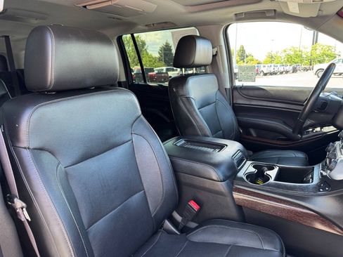 Used 2016 GMC Yukon XL SLT w/ Open Road Package AWD/4WD image 39
