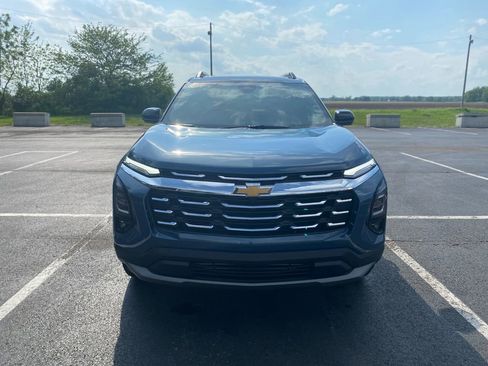 New 2026 Chevrolet Equinox LT w/ Convenience Package II AWD/4WD image 2