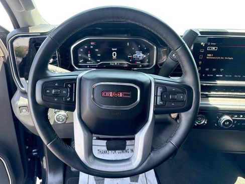Used 2024 GMC Sierra 1500 SLT AWD/4WD image 11