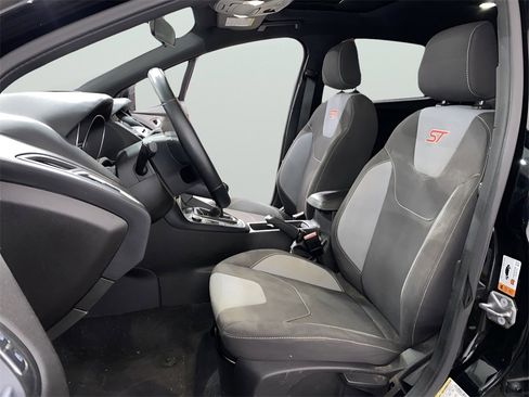 Used 2016 Ford Focus ST image 10