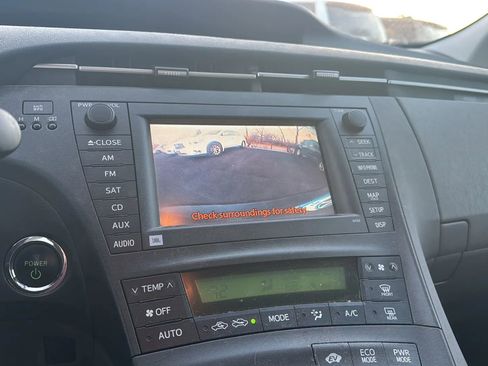 Used 2011 Toyota Prius Three image 8