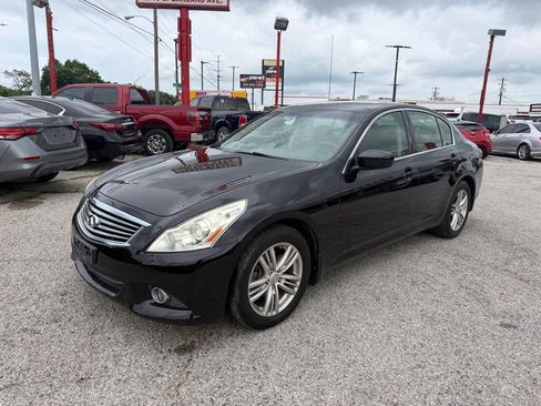 Used 2013 INFINITI G37 x Sedan w/ Premium Pkg AWD/4WD image 3