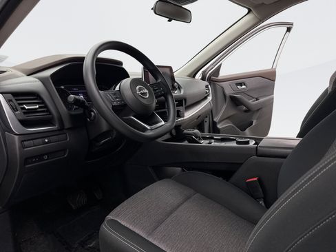 Used 2023 Nissan Rogue SV AWD/4WD image 10