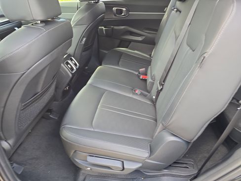 New 2026 Kia Sorento S w/ S Panoramic Sunroof Package image 16