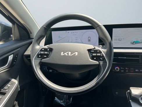 Used 2024 Kia EV6 Light AWD/4WD image 12