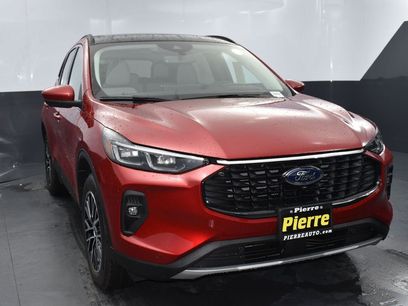 New 2025 Ford Escape SE w/ PHEV Premium Package