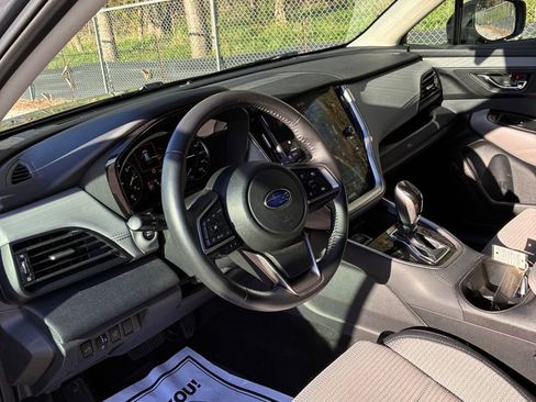 Used 2023 Subaru Outback Premium AWD/4WD image 10