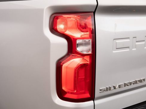 Used 2020 Chevrolet Silverado 3500 LTZ w/ LTZ Premium Package image 29