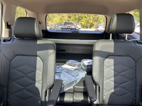 New 2026 Volkswagen Atlas SE image 14