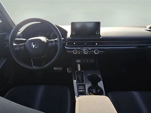 Used 2025 Honda Civic Sport image 16