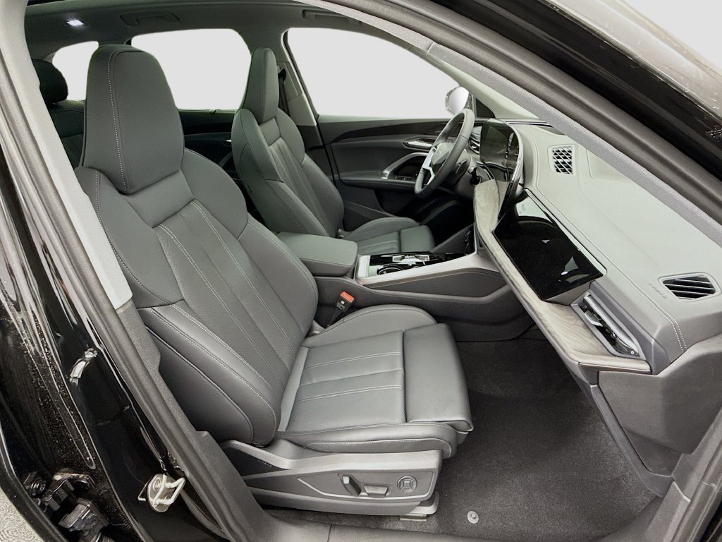 Certified 2025 Audi Q5 Premium Plus w/ Premium Plus AWD/4WD image 20