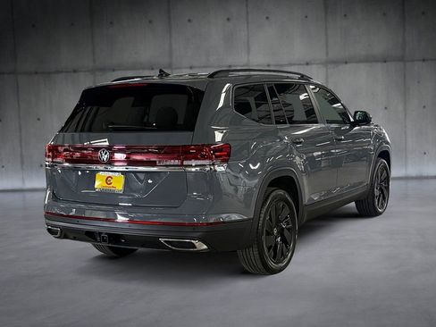 New 2026 Volkswagen Atlas SE FWD image 5