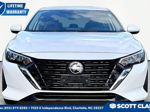 Used 2024 Nissan Sentra SV FWD image 2