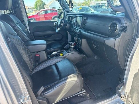 Used 2021 Jeep Wrangler Unlimited Sahara AWD/4WD image 28
