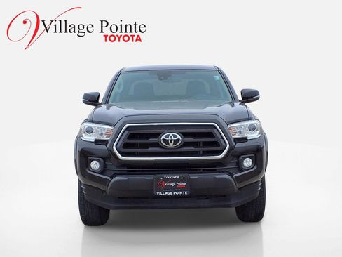 Used 2023 Toyota Tacoma SR5 w/ Technology Package image 10