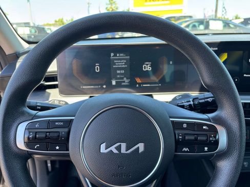 Used 2025 Kia K5 LXS FWD image 27