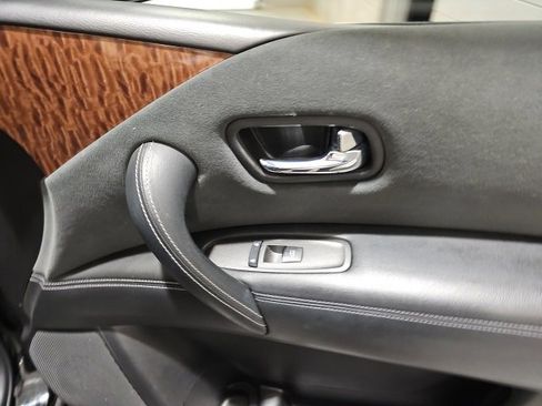 Certified 2019 Nissan Armada SV w/ Driver Package image 28