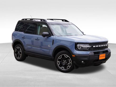 Used 2025 Ford Bronco Sport Outer Banks w/ Outer Banks Tech Package+ AWD/4WD image 1