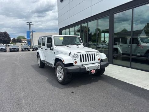 Used 2011 Jeep Wrangler Unlimited Sahara w/ Connectivity Group AWD/4WD image 1
