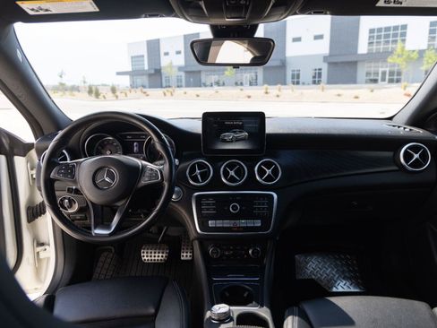 Used 2018 Mercedes-Benz CLA 250 4MATIC image 26