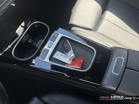 Used 2025 Mercedes-Benz CLA 250 image 16