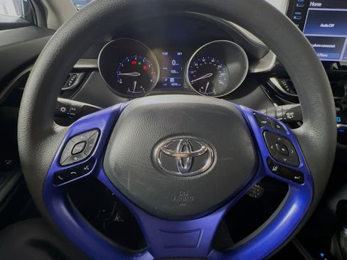 Used 2021 Toyota C-HR LE image 18