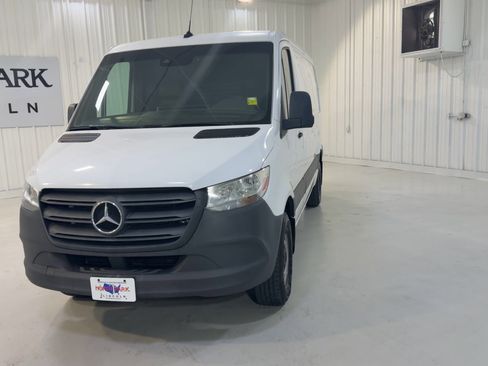 Used 2020 Mercedes-Benz Sprinter 144 Cargo image 4