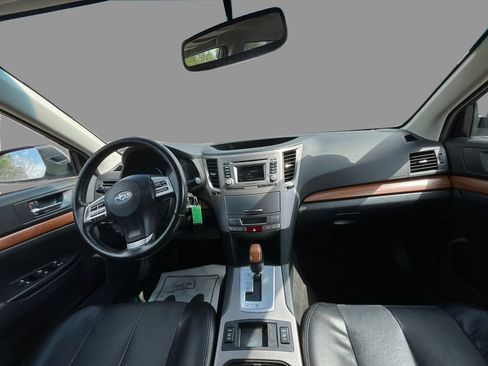 Used 2013 Subaru Outback 2.5i Limited w/ Moonroof Pkg AWD/4WD image 9