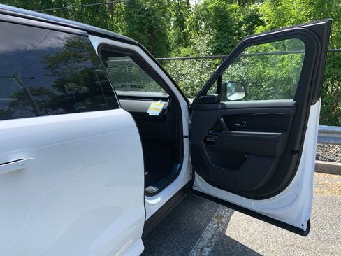 New 2025 Land Rover Range Rover Sport Dynamic SE image 14