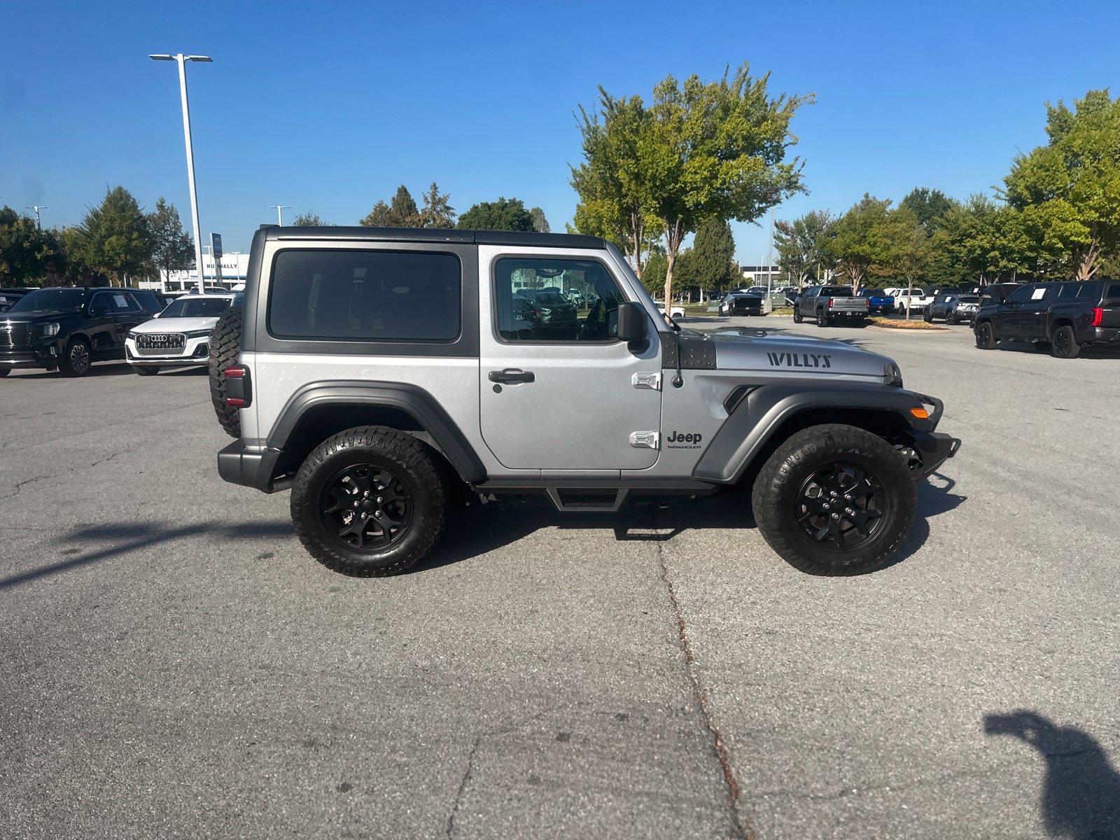 Used 2020 Jeep Wrangler Sport AWD/4WD image 4