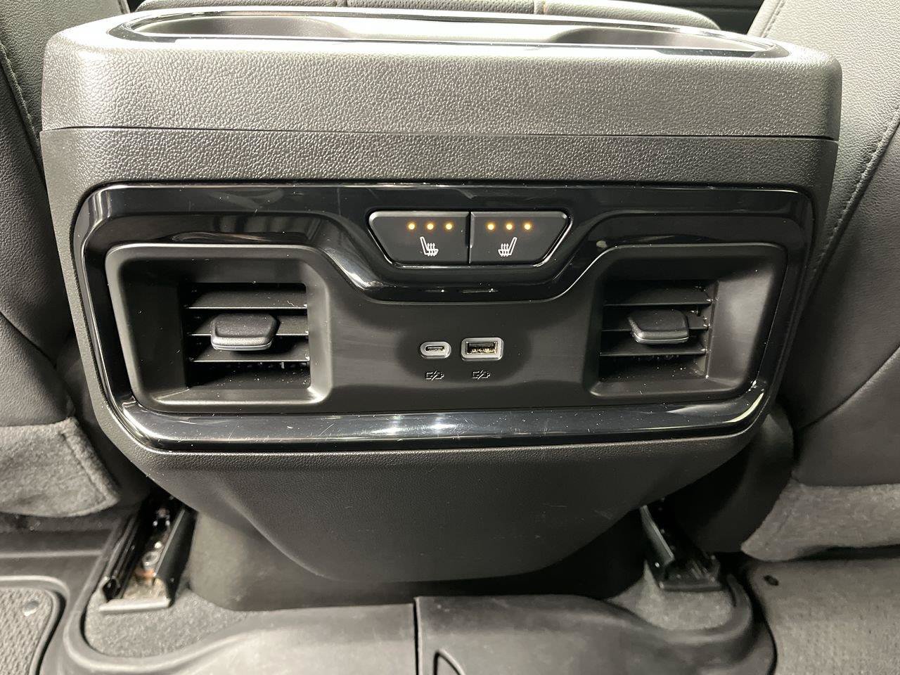 Certified 2025 GMC Sierra 1500 AT4 w/ Technology Package AWD/4WD image 16