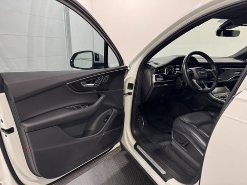 Used 2021 Audi Q7 2.0T Premium Plus w/ Premium Plus Package image 3