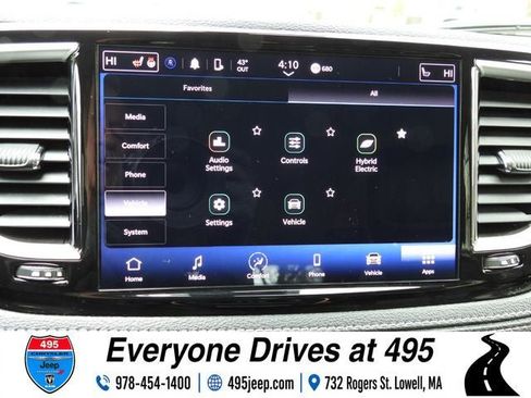 Used 2023 Chrysler Pacifica Touring-L FWD image 29