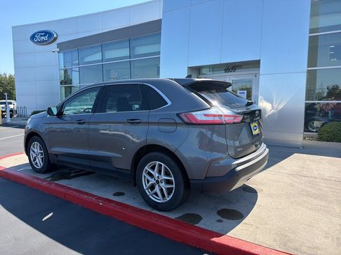 Used 2024 Ford Edge SEL AWD/4WD image 2