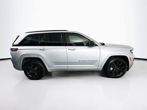 Used 2023 Jeep Grand Cherokee 30th Anniversary image 10