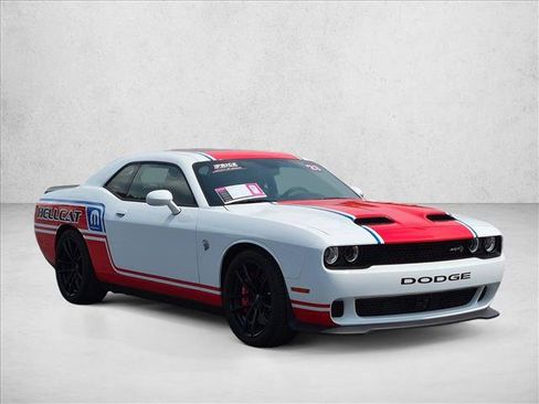 Used 2023 Dodge Challenger SRT Hellcat RWD image 3