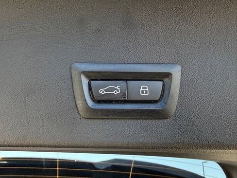 Used 2025 BMW X3 xDrive30i w/ Convenience Package image 17