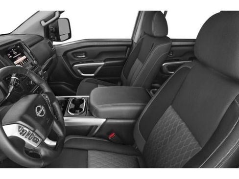 Used 2023 Nissan Titan SV w/ SV Convenience Package AWD/4WD image 9