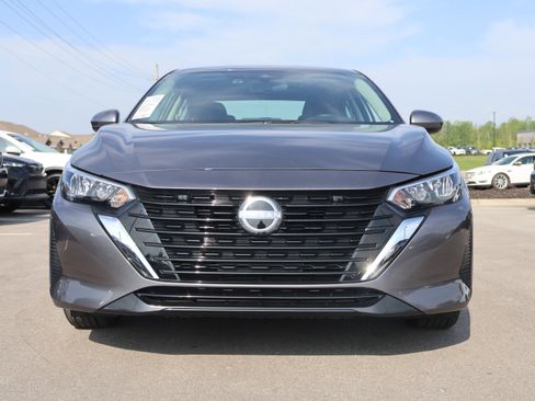 Used 2024 Nissan Sentra SV w/ Lighting Package FWD image 7
