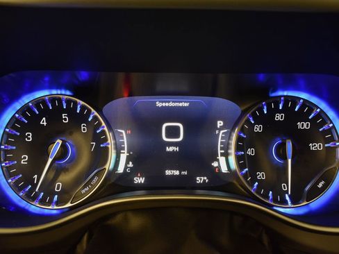 Used 2020 Chrysler Pacifica Touring-L Plus image 20