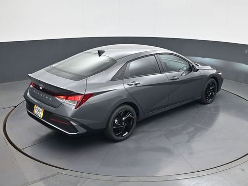 New 2026 Hyundai Elantra Sport FWD image 17