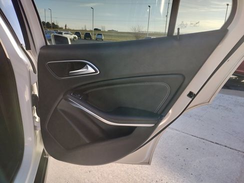 Used 2019 Mercedes-Benz GLA 250 GLA 250 image 24