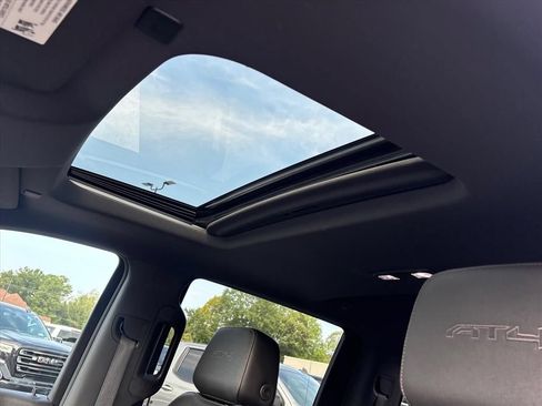 Used 2019 GMC Sierra 1500 AT4 w/ Off Road Performance Package AWD/4WD image 27