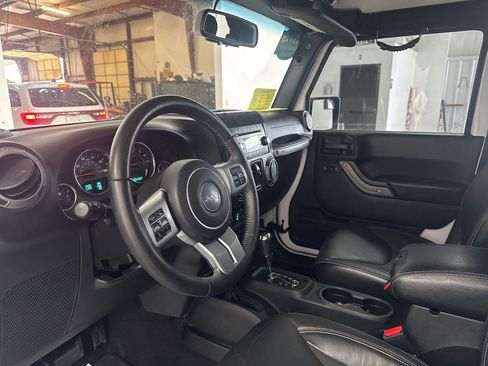 Used 2016 Jeep Wrangler Unlimited Sport image 8
