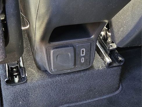 Used 2021 Chevrolet TrailBlazer LT w/ Convenience Package image 16