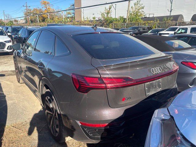 Used 2024 Audi Q8 e-tron Premium Plus w/ Premium Plus Package AWD/4WD image 7