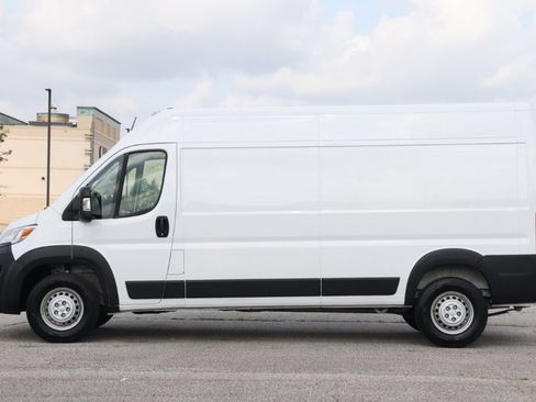 Used 2026 RAM ProMaster 2500 w/ Convenience Group FWD image 6
